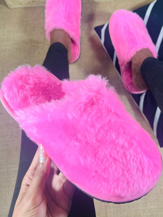 Pantufa de Pelúcia Unissex Chinelo de Quarto Inverno Confortável Masculino e Feminino em Oferta na Shopee