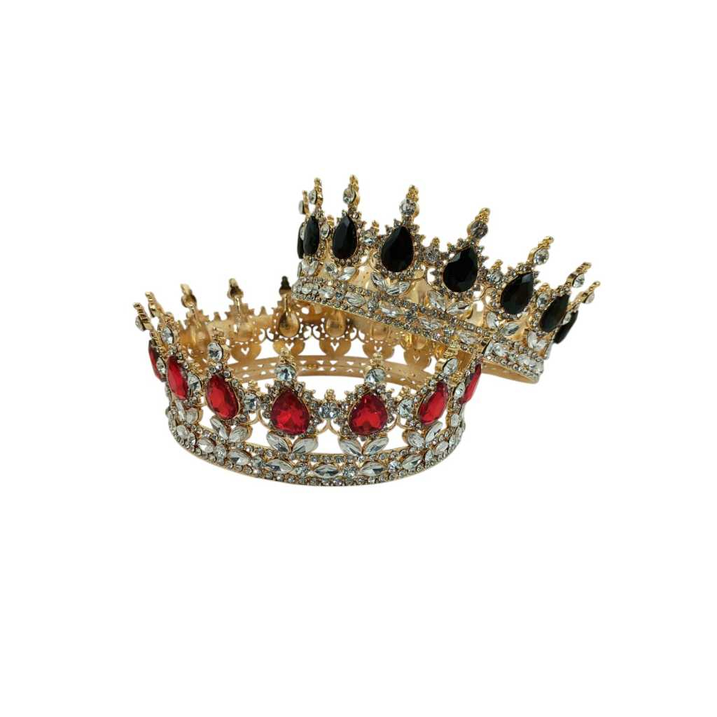 Coroa Luxuosa Detalhes em Pedras e Strass.