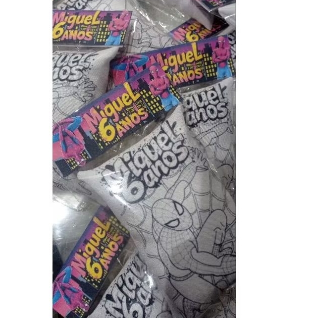 Almofadinha para colorir personalizadas tamanho 10x15 cm. Lembrancinhas festa infantil. em Oferta na Shopee