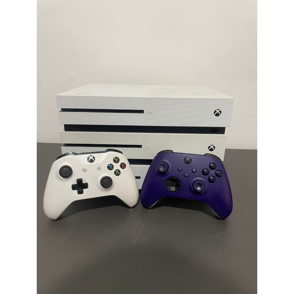 Xbox One S Console de Vídeogame - Com Controles - Garantia de 3 meses