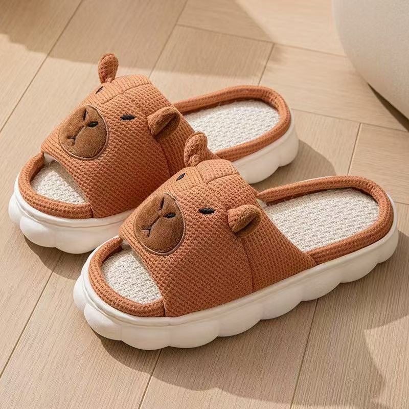 Pantufa Chinelo Capivara Feminina e Masculina – Super Macia, Confortável e Antiderrapante — imagem 2 de 2