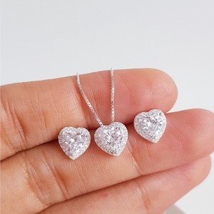 Conjunto Colar E Brinco Ponto De Luz Coração cravejado  Zircônia Banhado A Prata 925 e ouro 18k