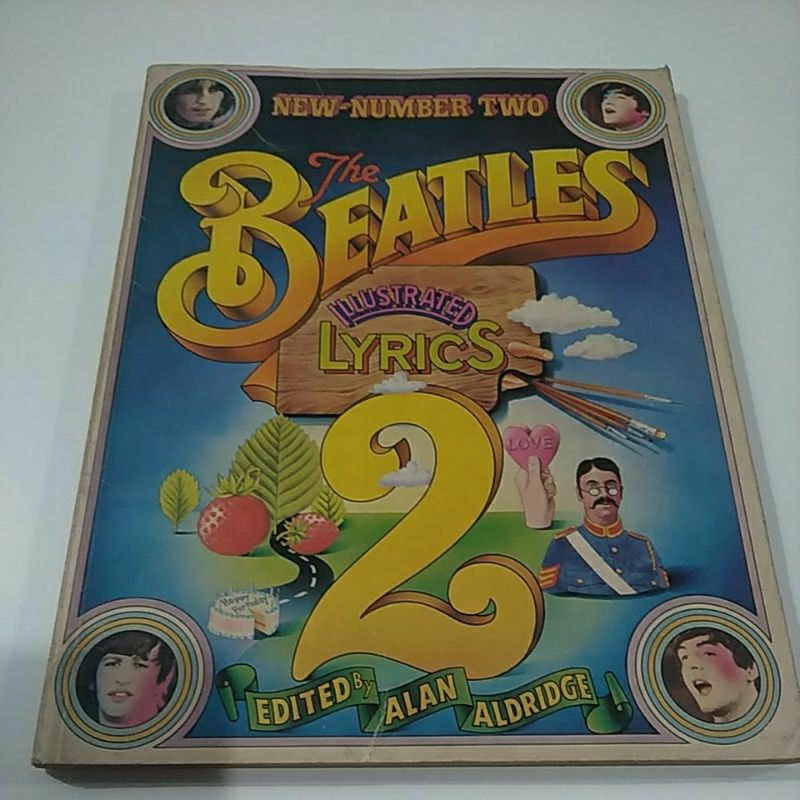 Livro Ilustrado Beatles - The Beatles Illustrated Lyrics Number Two.