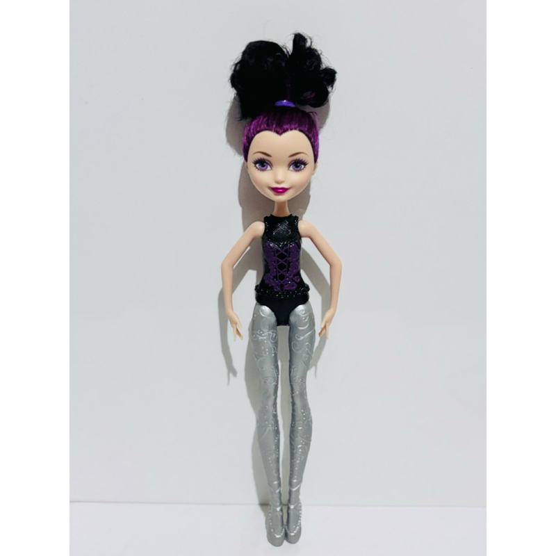 boneca Ever after high bailarina Raven Mattel. usada.