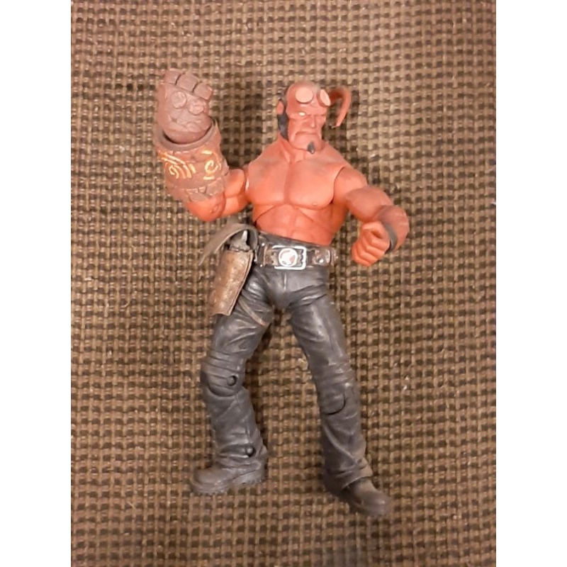 Boneco Hellboy