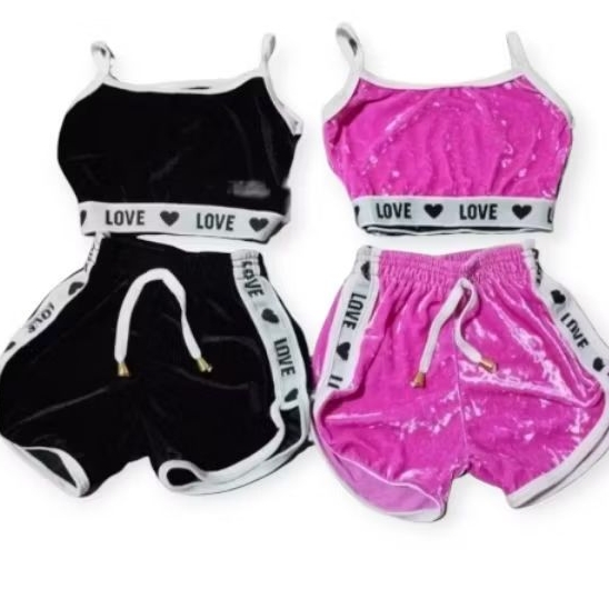 CONJUNTO INFANTIL VELUDO MOLHADO CROPPED E SHORT LOVE.