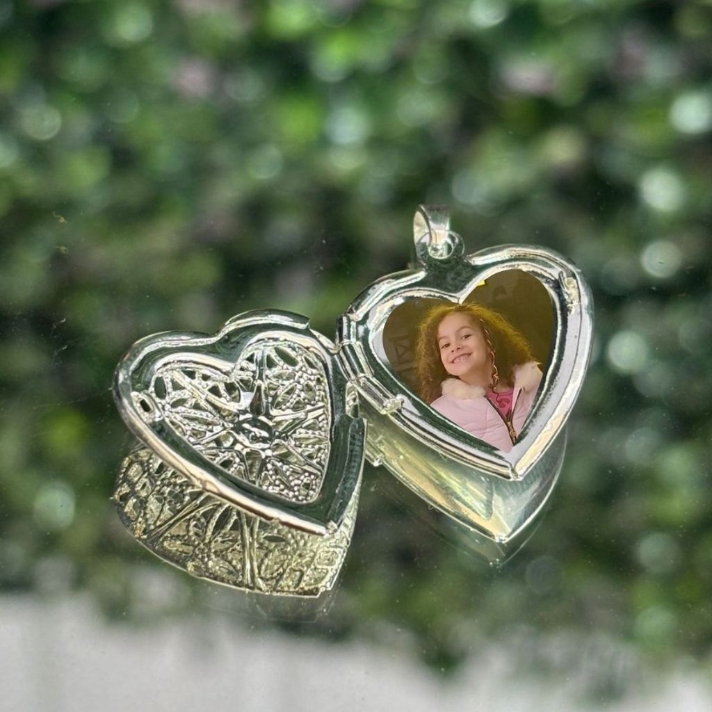 Pingente relicário 1 foto inclusa banhado a prata 925 antialérgico em Oferta na Shopee