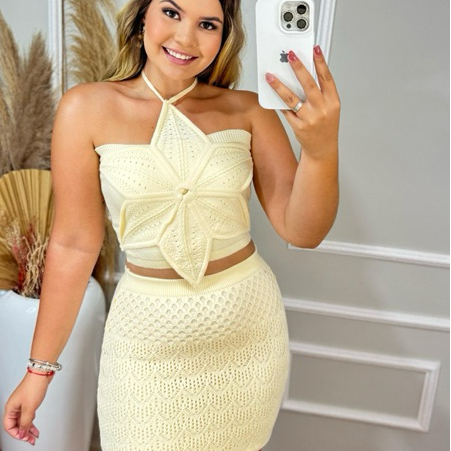 Conjunto Feminino Tricot Cropped Alçinha Flor e Saia Midi Curto Cintura Alta Trico Moda Ve...