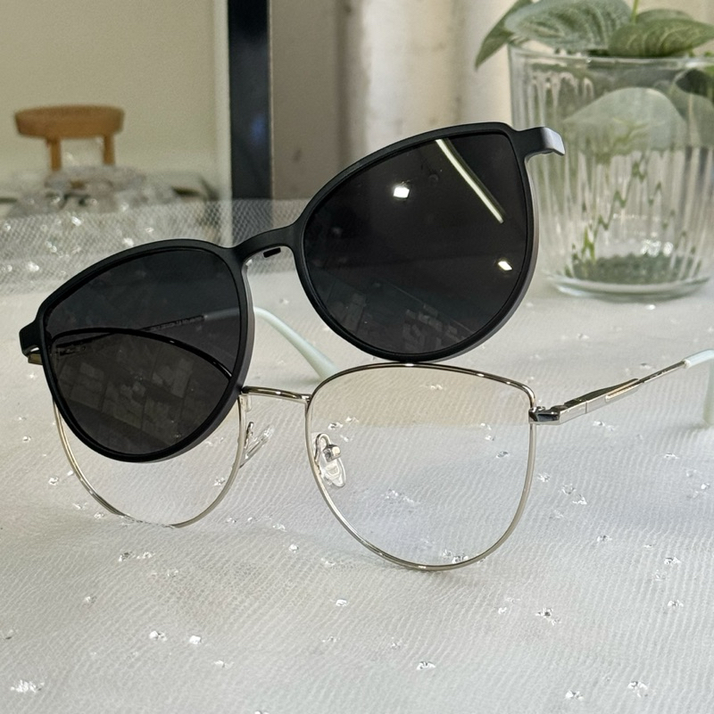Armação de óculos Feminino Clipon 2 em 1 Metal Redondo gatinho Lente polarizada 10010 em Oferta na Shopee