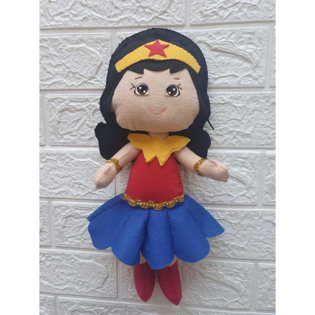 Boneco Naninha Mulher Maravilha Super Heróis Cute Feltro Vingadores e Liga da Justiça Em Feltro MulherMaravilha
