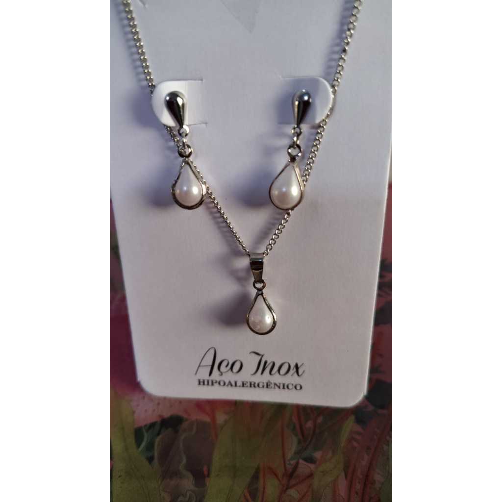 Conjunto Colar Brinco Feminino Aço Inoxidável AntiAlérgico com Pingente Gota de Perola Delicado.