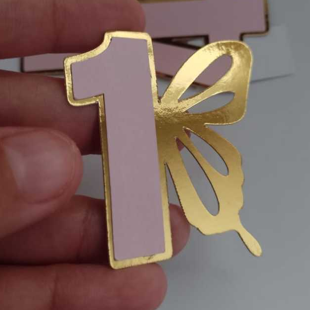 20  Apliques dourado lamicote Número borboleta 5 cm- Lamicote dourado  para lembrancinhas