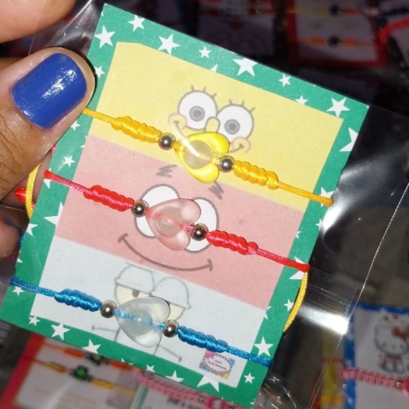 KIT COM 3 PULSEIRAS DA AMIZADE TRIO DE PULSEIRA DA AMIZADE BOB ESPONJA E SEUS AMIGOS/ PULSEIRAS QUE BRILHAM NO ESCURO
