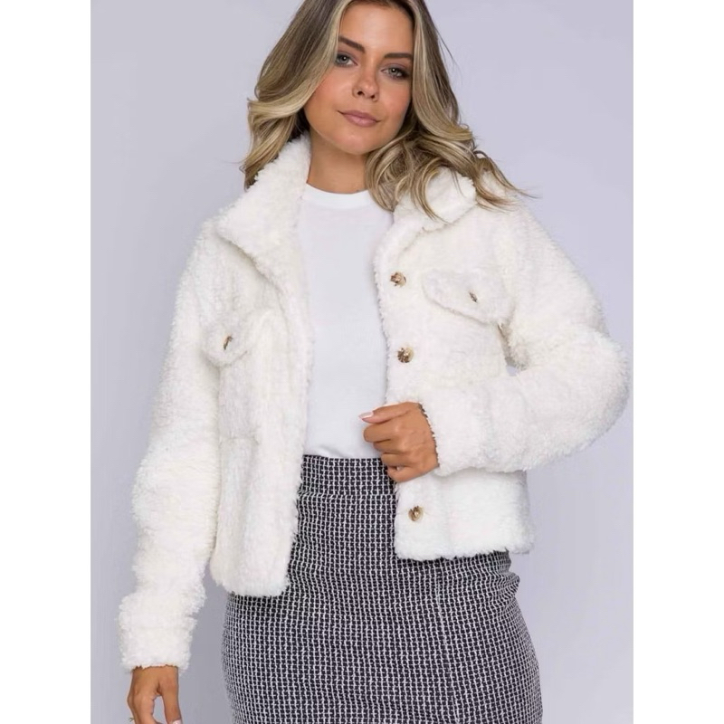 Casaco Feminino Teddy Curta Carneiro Com Botão inverno tamanho p