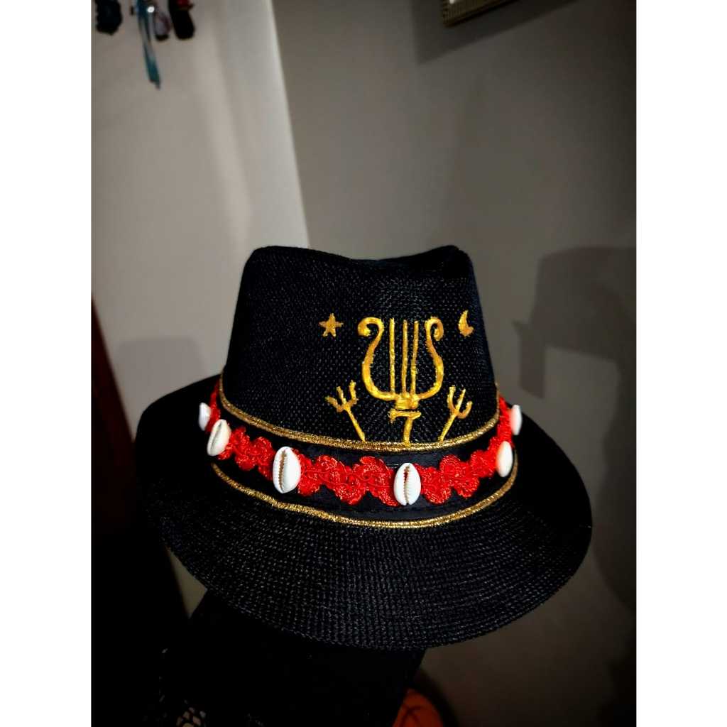 Chapéu Luxo personalizado Exu 7 da Lira/ tranca ruas/ Exu marabô Umbanda / Batuque/ Candomblé/ Exu /Malandro / Podemos m
