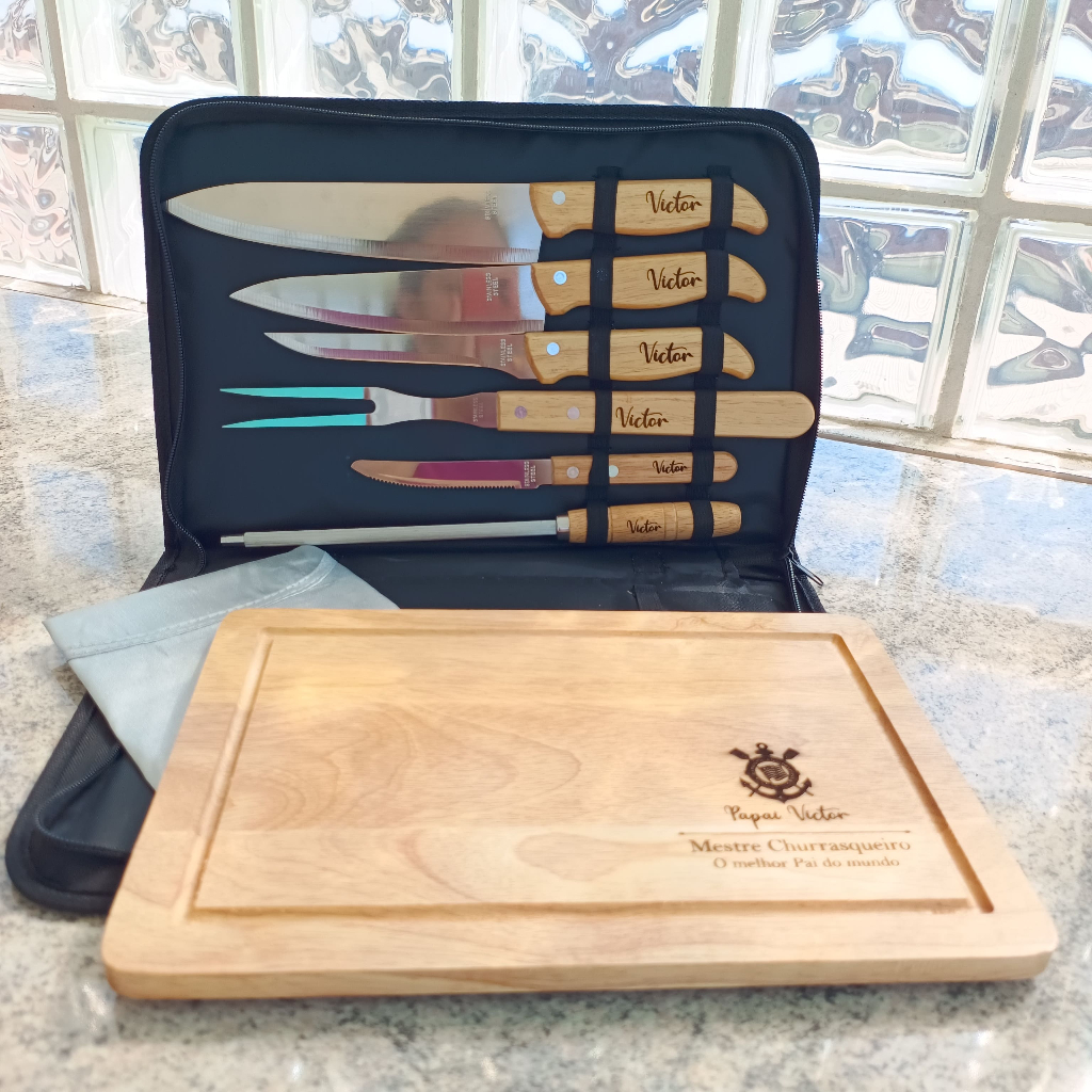 Kit Churrasco Personalizado 8 Peças | Facas Inox Cabo Bambu | Tábua + Maleta | Presente Es...