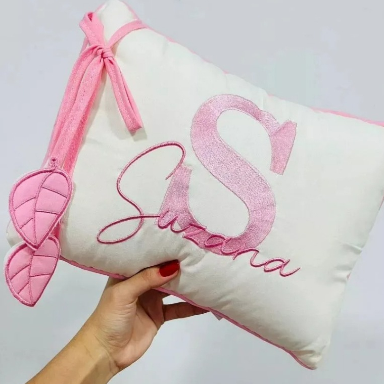 Almofadinha Sem Recorte Personalizada Inicial e Nome | ENVIAR O NOME PELO CHAT | GC