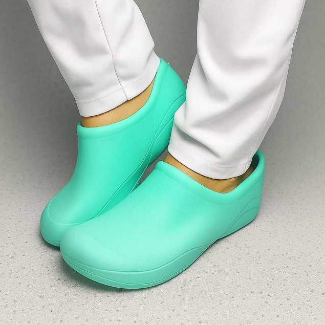 Sapato Enfermeira Fechado Enfermagem Profissional Uniforme Cozinha Babuche Confortável em Oferta na Shopee