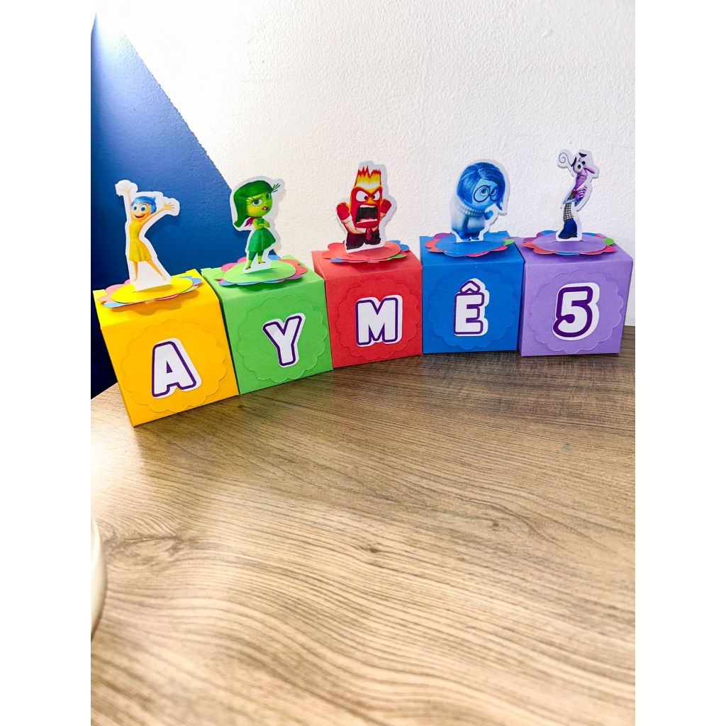 Lembrancinha Festa DIVERTIDAMENTE Cubo 3D Personalizado Com Letras do Nome - Divertidamente Personalizados
