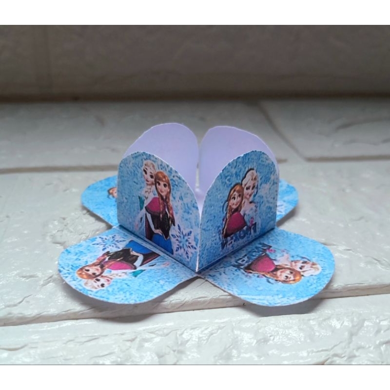 50 Forminhas Personalizadas de Doce Brigadeiro 4 Pétalas Festa,Aniversário Temático da Fronzen