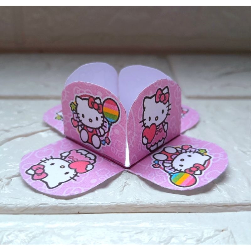 50 Forminhas Personalizadas de Doce Brigadeiro 4 Pétalas Festa,Aniversário Temático do Tema Hello kitty