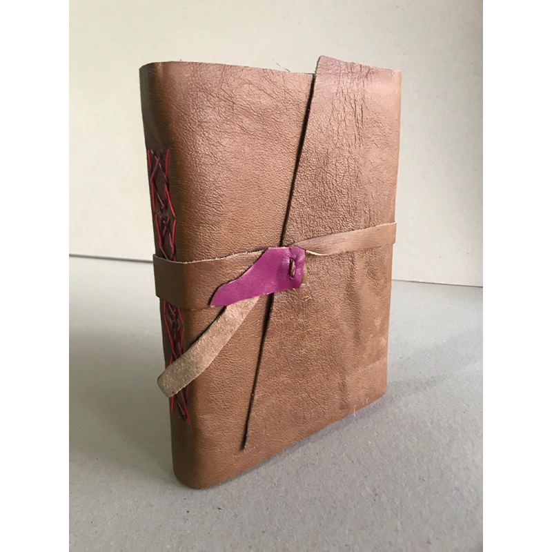 Sketchbook em Capa Flexível A5 Modelo Kraft Personal - Caderno Scrapbook em Couro | cód. CAD190