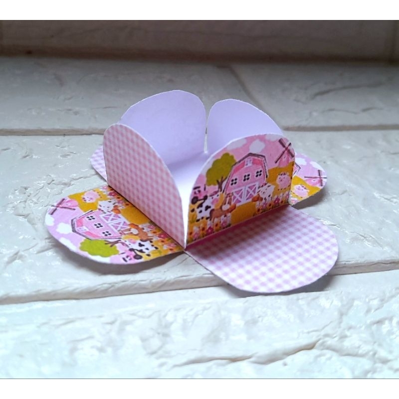 50 Forminhas Personalizadas de Doce Brigadeiro 4 Pétalas Festa,Aniversário Temático do Tema A Fazendinha Rosa