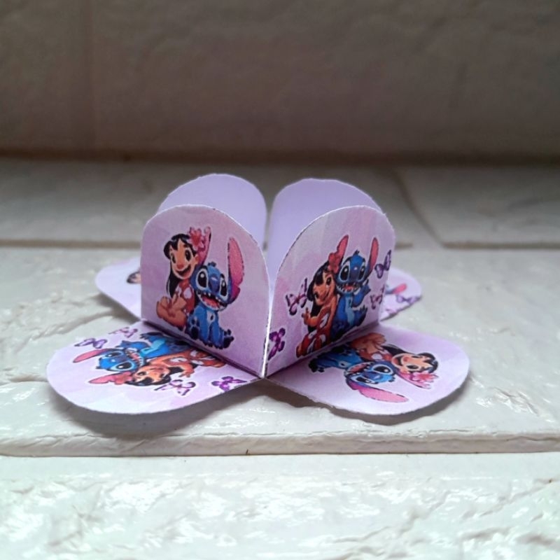 50 Forminhas Personalizadas de Doce Brigadeiro 4 Pétalas Festa,Aniversário Temático do Tema  Lilo Stitch