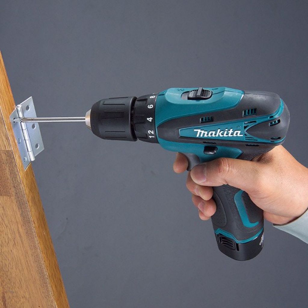 Parafusadeira e Furadeira à Bateria Makita 12V DF330DZ (Não acompanha Bateria) - Home & Living