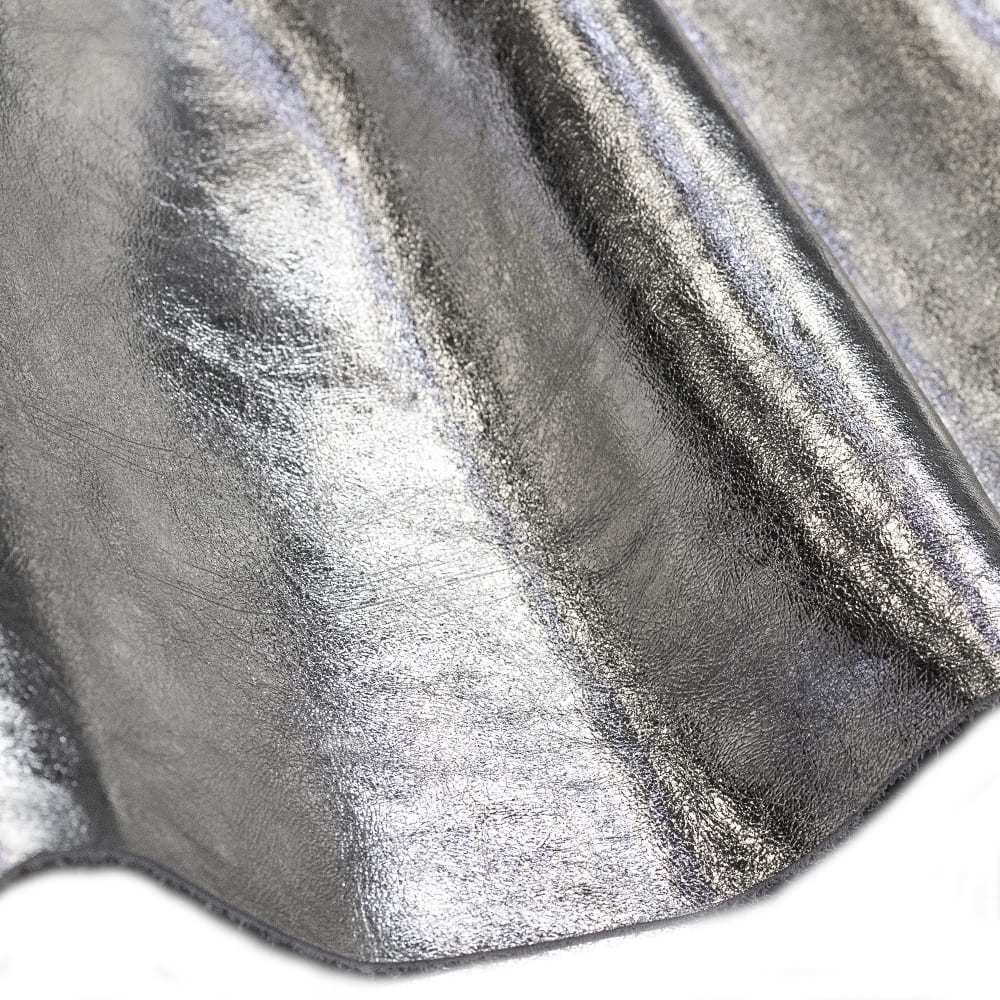 Painel de Couro Legítimo Tipo Cristal - 25x50cm Retalho – Placa com Acabamento Espelhado Alto Brilho - Cor: Prata