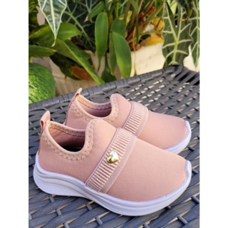 Tênis Calce fácil para o dia do seu filho(a) leve e confortável. em Oferta na Shopee