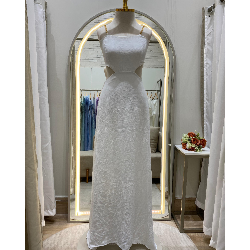 IMPERFEITO - {Chiara} Vestido Noiva Civil Longo Evasé Alça Corrente Aberto na Cintura (Branco Off)