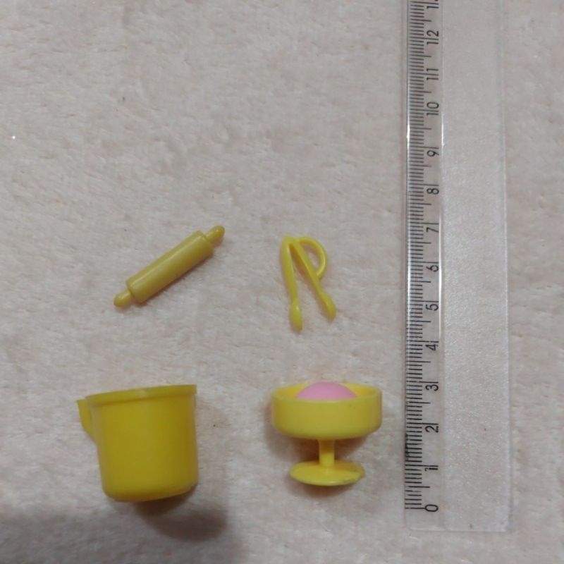 lote acessórios miniatura antigo boneca susi