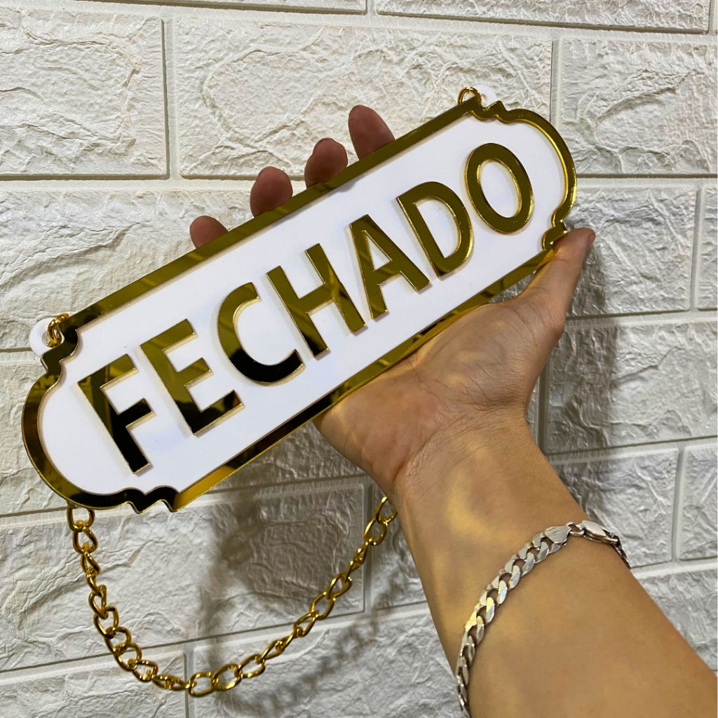 Placa Aberto e Fechado em Acrilico Espelhado com Corrente e Ventosa