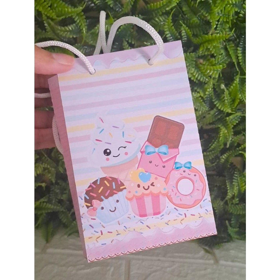 Sacolinha Surpresa Personalizada  mundo doce -  lembrancinha confeitaria - guloseimas