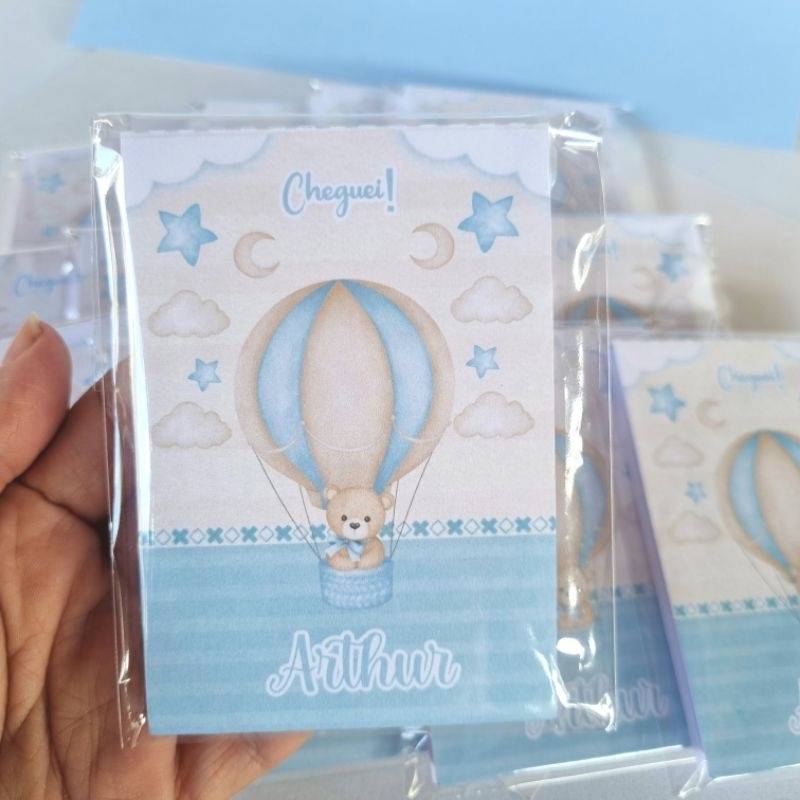 kit Lembrancinha Maternidade Ursinho Baloeiro Azul Teddy Bloquinho Personalizado com Nome do Bebê Lembrança Nascimento