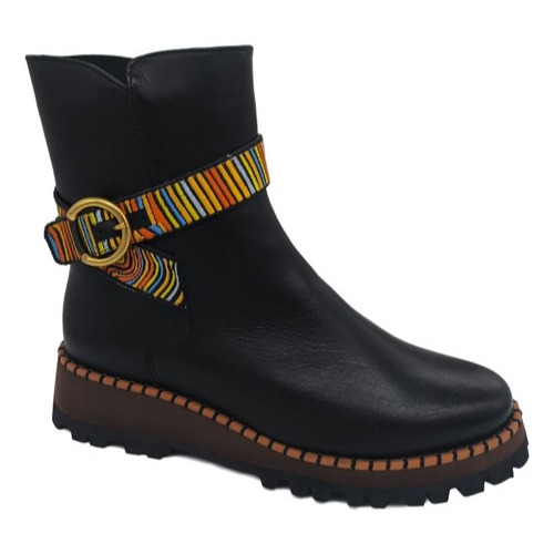 Bota Feminina Coturno Couro Legítimo com Tiras Bordada Sola Tratorada Cano Curto / Médio com Zíper Inspiração Farm Rio