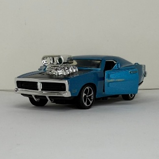 Miniatura Dodge Charger R/T Liga de Alumínio Escala 1:42 - Abre Portas