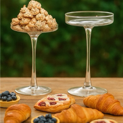 Kit 2 Pratos Com Pé Porta Bolo E Doces Vidro Boleira em Oferta na Shopee