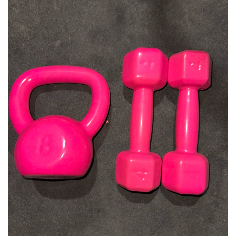 Kit par de halteres sextavado 4kg + ketlebell 8kg rosa emborrachado