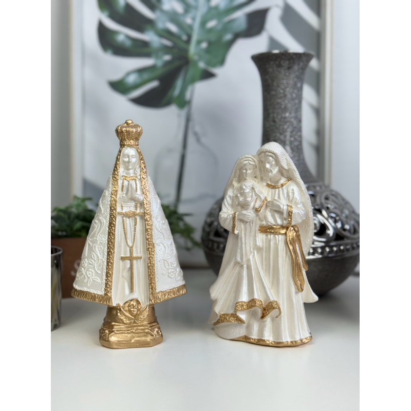 kit sagrada família 20cm perolado dourado + nossa senhora aparecida bordada gesso