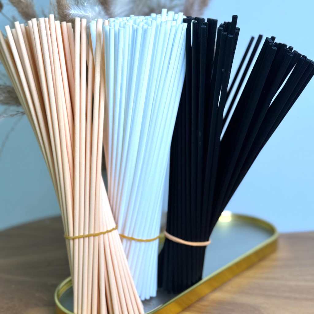 Kit 100 Varetas Fibra de Algodão para Difusor Aromatizador Ambiente Preto Branco Rose 25cm 4mm em Oferta na Shopee