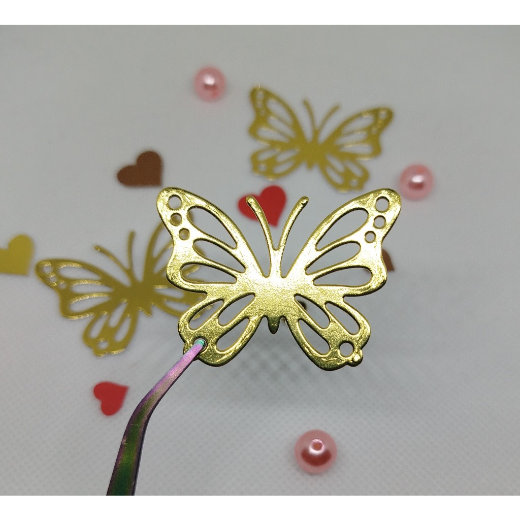 Aplique Borboleta Decorativa Vazada em Lamicote Dourado - ENVIO IMEDIATO