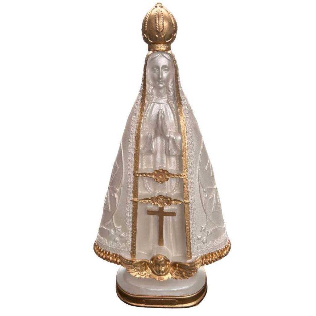 NOSSA SENHORA APARECIDA 32CM NA COR BRANCO PEROLADO COM DETALHES EM DOURADO EM GESSO
