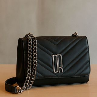 Bolsa Feminina Pequena De Lado Transversal Alça Corrente Lançamento em Oferta na Shopee