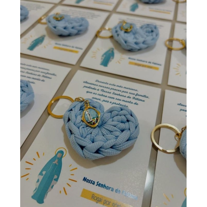 KIT 10 CHAVEIROS CORAÇÃO COM CARTÃO PERSONALIZADO - IMAGEM NOSSA SENHORA / SÃO BENTO LEMBRANCINHA BATIZADO CRISMA