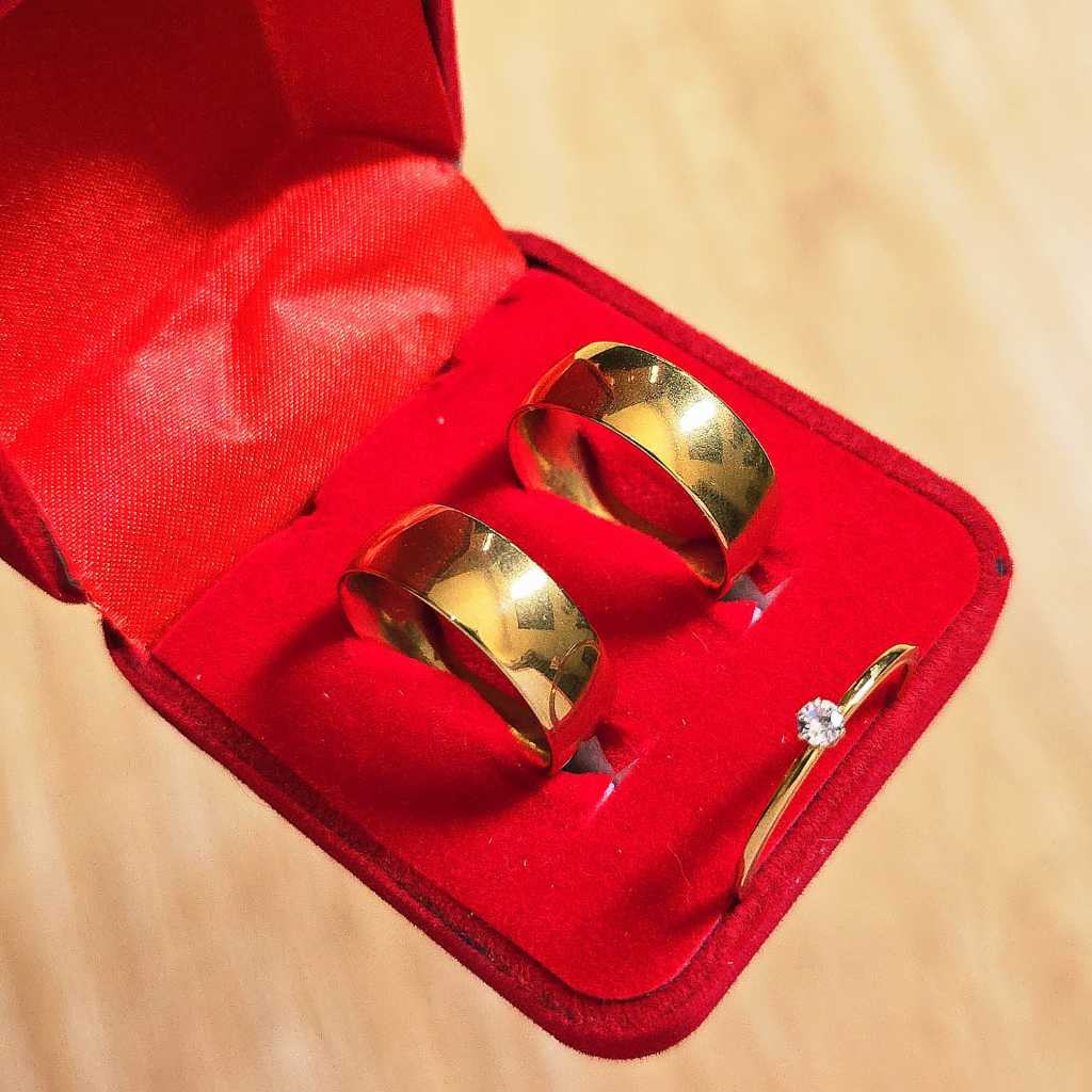 Par de Alianças 8mm com Solitário feito em Moeda Antiga Legítima COD-23