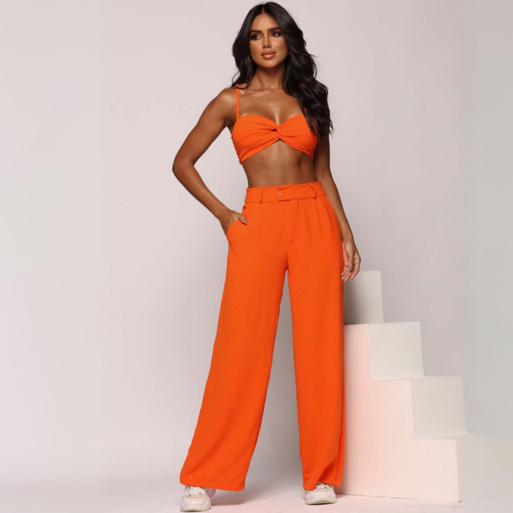 Conjunto Top Cropped de Alça sem Bojo e Calça Pantalona em Duna Helena Marca LUNII