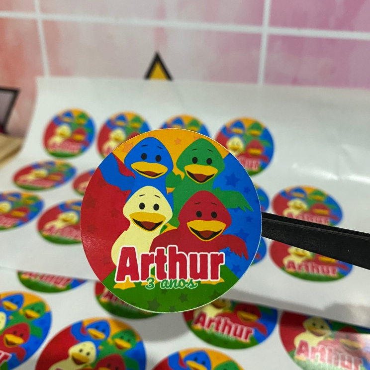 Adesivos personalizados 5x5 cm- BENTO E TOTÓ /TODOS OS TEMAS - ADESIVO- FESTA- EVENTO - PERSONALIZADO-ANIVERSARIO
