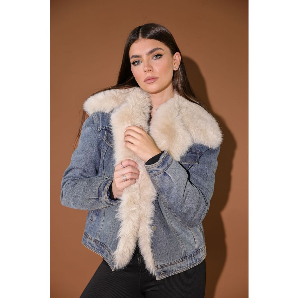 Jaqueta Feminina Jeans com Pelo - Comprar com Melhor Preço em Jaquetas, Casacos e Coletes